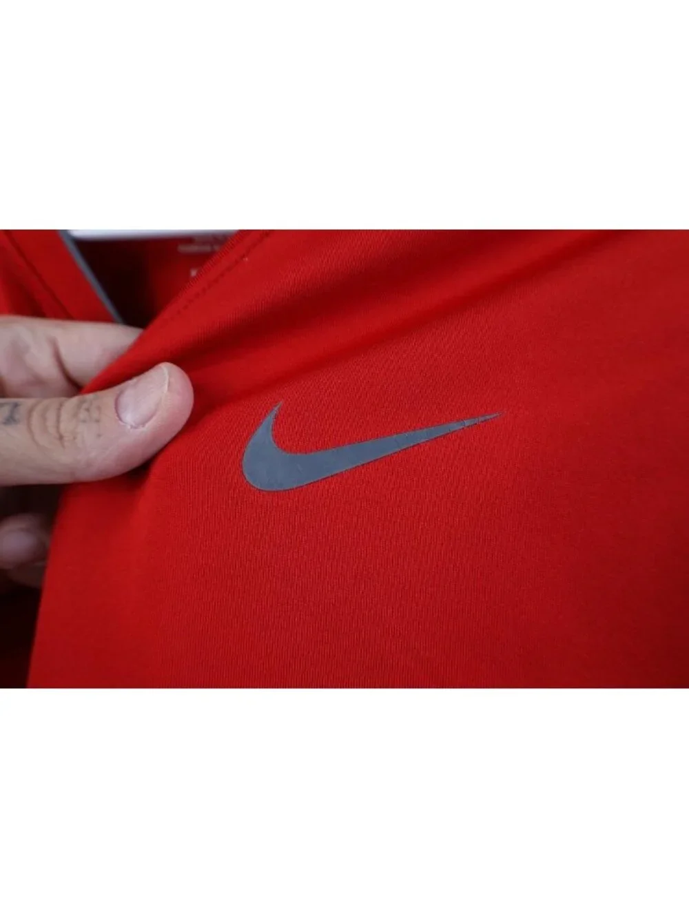 Nike Pro Combat Womens Small Compression Fitted Training Gym V-Neck T-Shirt Red